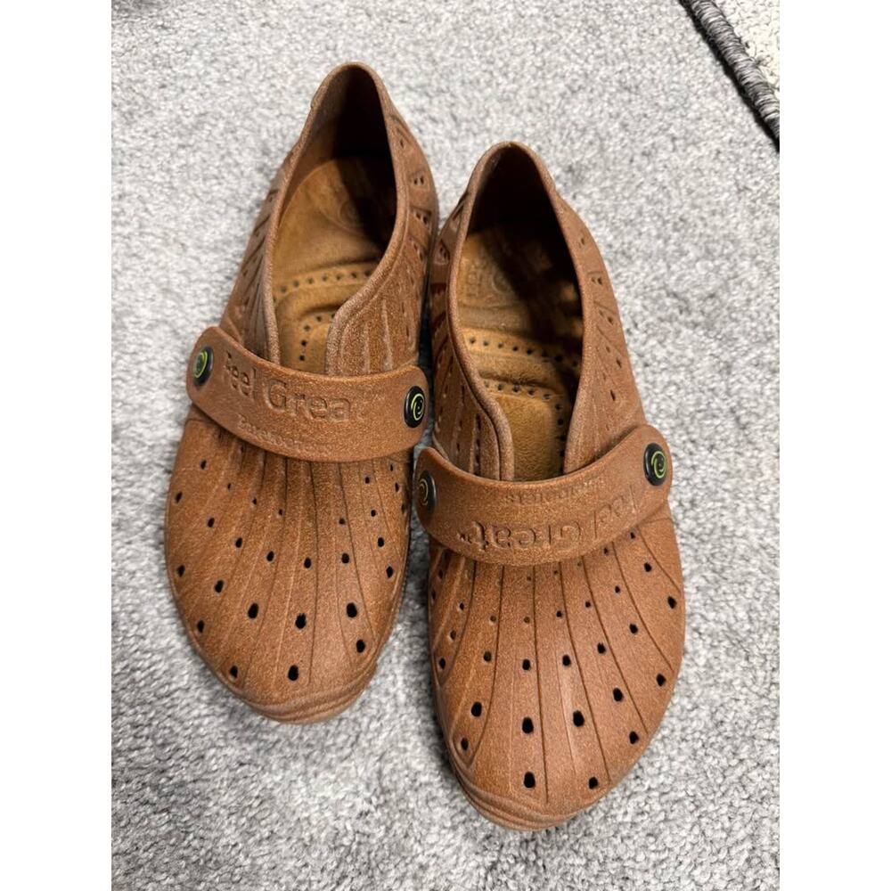 Barefoot wide toe box shoes (6.5 , 36)